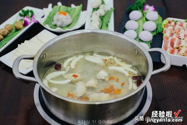 来三亚怎么选美食？这六家网红餐厅，让你一次尝遍海岛美味