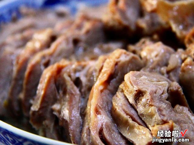11月22日，是“小雪”节气，饮食上应该吃什么，又该如何养生呢？