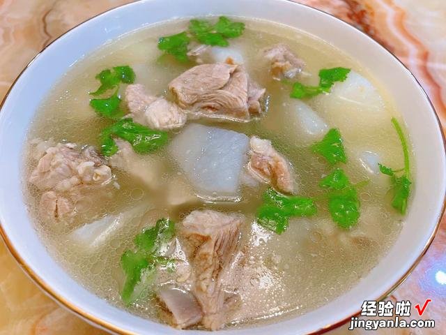 11月22日，是“小雪”节气，饮食上应该吃什么，又该如何养生呢？