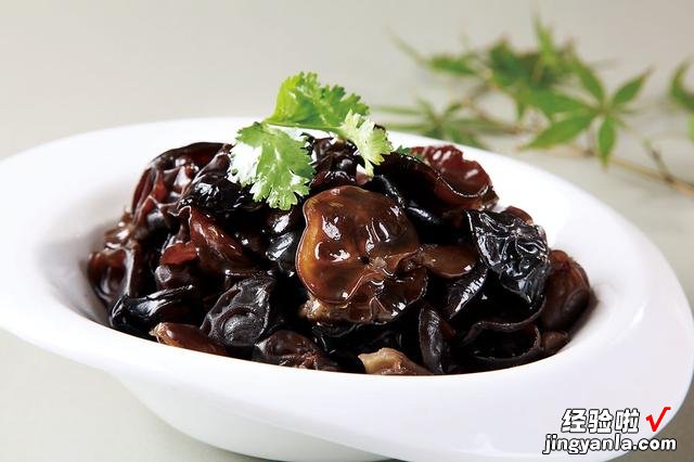 入冬以后,这7种食物建议多吃,润肺生津祛火降燥,花钱少营养高