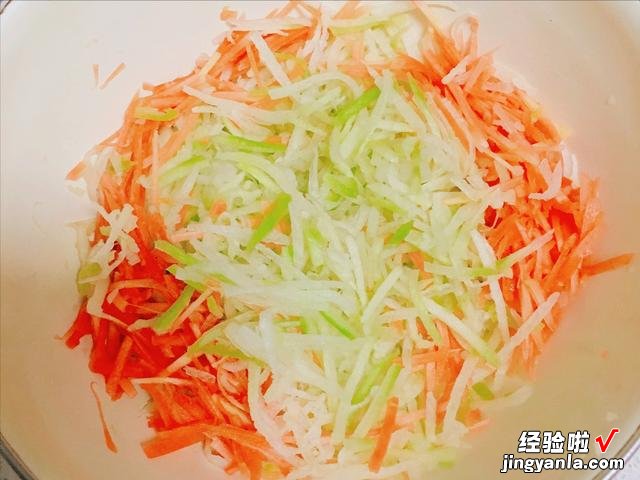 炸丸子，用淀粉还是面粉？教你正确做法，丸子酥香不回软，太香了