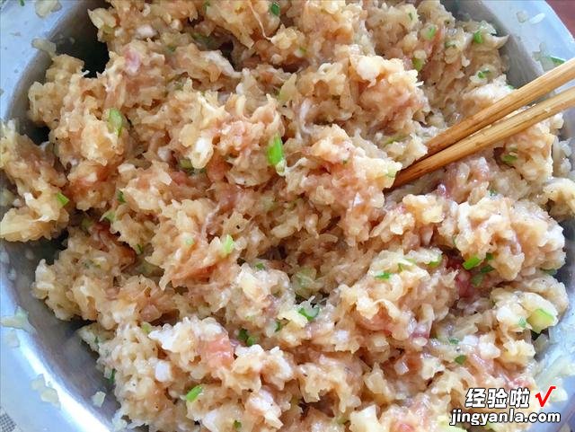 萝卜饺子好吃有诀窍，教你正确的调馅方法和用料，饺子不好吃才怪