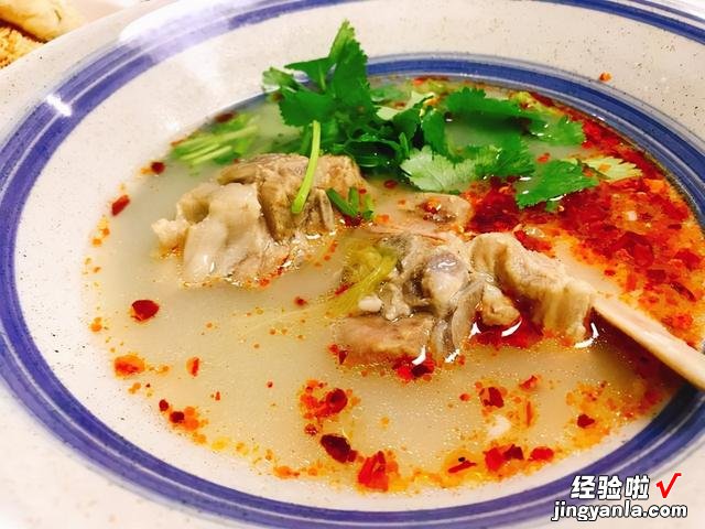 炖羊肉汤,调料越少越好,牢记“2放3不放”,汤鲜肉香,没腥膻味