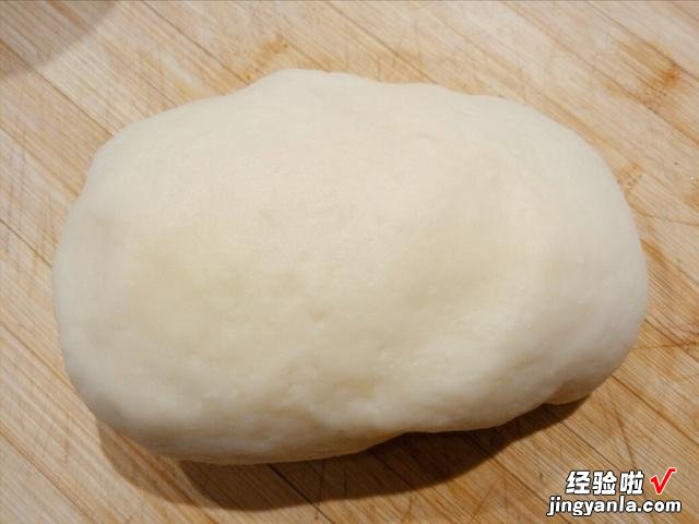 炸糖糕的正宗做法,个个脆皮空心,金黄酥脆软糯,孩子最喜欢吃了