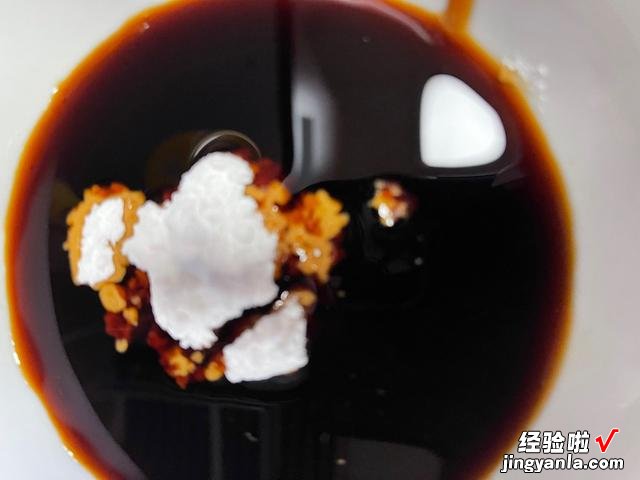 连吃三碗米饭的豆角烧茄子,做法简单,一看就会,汁浓味鲜不油腻