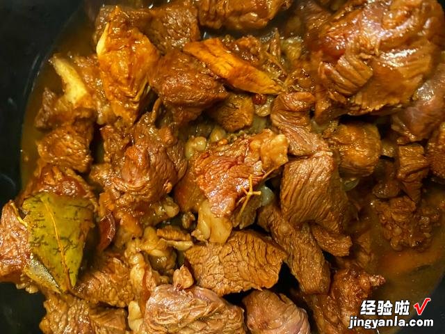 牛肉怎么炖软烂？老师傅教我加一点“它”，牛肉熟得快，软绵香嫩