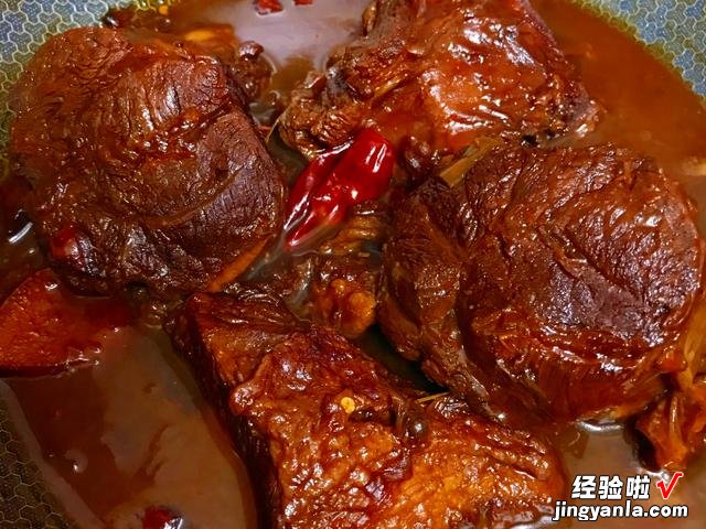 酱牛肉想要好吃?只凭感觉可不行,大厨教你3招,酥嫩爽口有嚼劲