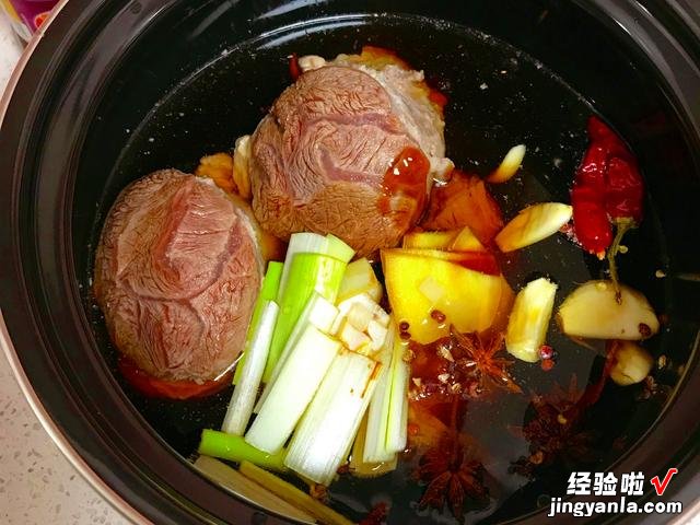 酱牛肉想要好吃?只凭感觉可不行,大厨教你3招,酥嫩爽口有嚼劲