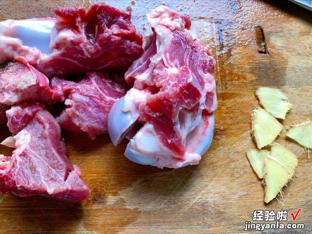 食用菌界的“菌中之王”,营养价值高,煲汤味道鲜,一斤能卖千元