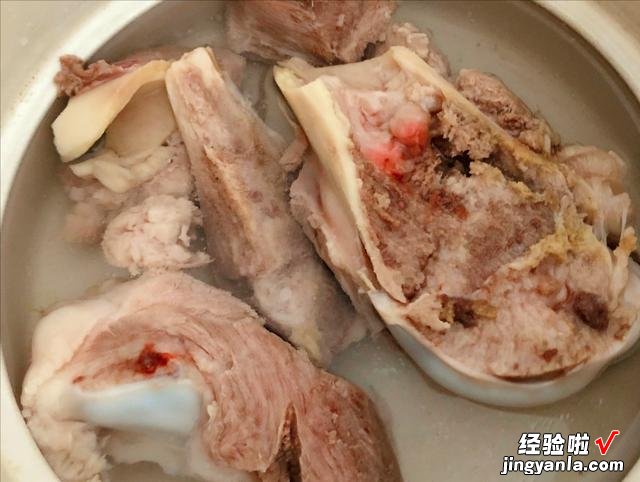 食用菌界的“菌中之王”,营养价值高,煲汤味道鲜,一斤能卖千元