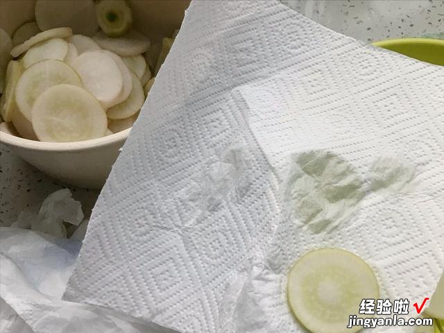 这才是腌萝卜的传统做法,无需一粒盐,通气解腻,萝卜爽脆不回软