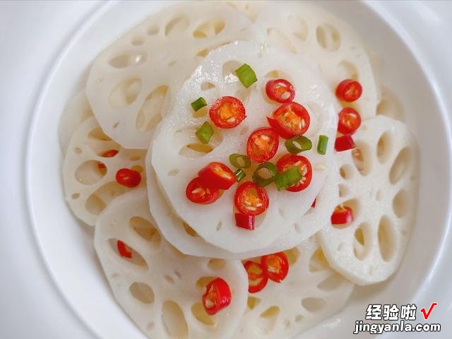 莲藕怎么煮才容易烂?很多人第一步就错了,教你一招,汤浓味又美