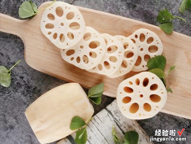 莲藕怎么煮才容易烂?很多人第一步就错了,教你一招,汤浓味又美