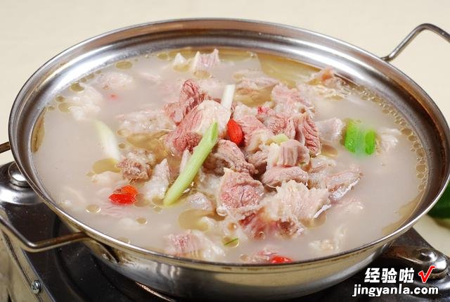 今日霜降,家人们要做好“霜降三防”,随节气变化,顺利进入冬天