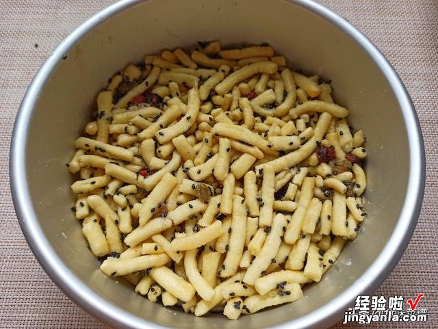 想吃零食不用买,教你6种自制小零食,香酥脆口,没有烤箱也能做
