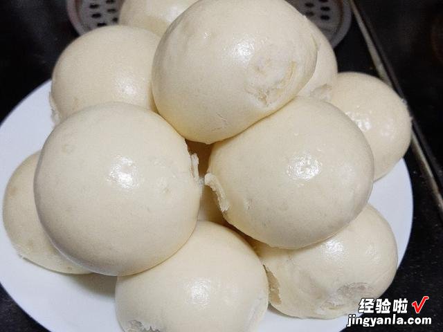 蒸馒头，不要只加酵母！多加“2白”，馒头又白又香，凉了也好吃