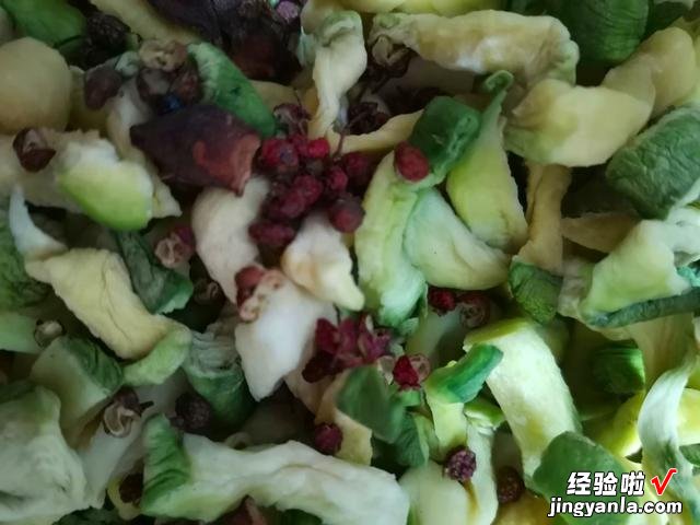 晒萝卜干的季节到了,开胃香辣小菜,在家就能做,干净卫生无添加