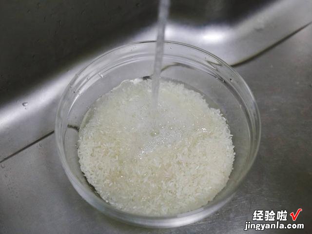 大米里的黑色小虫子,到底是从哪里冒出来的?今天终于明白了原因