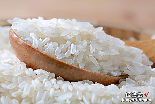 大米里的黑色小虫子,到底是从哪里冒出来的?今天终于明白了原因