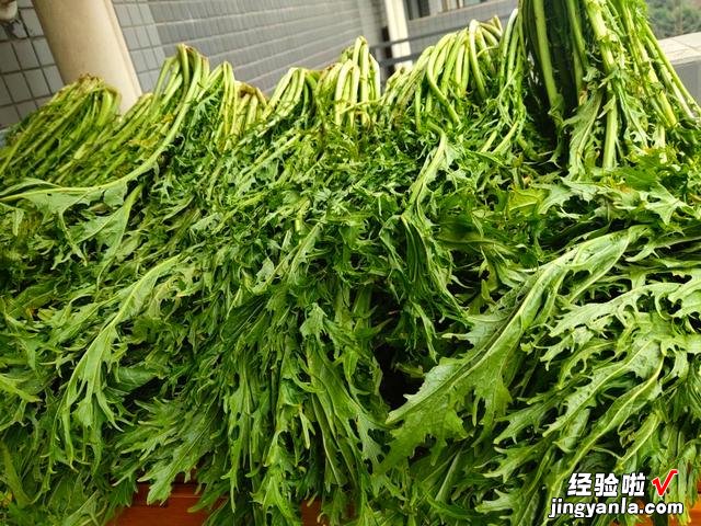 雪里蕻怎么腌好吃？奶奶用了30年的老方法，清脆爽口，一遍就学会