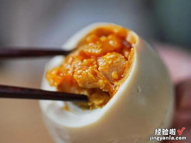 买鸭蛋时，选“白壳”还是“青壳”，差别很大，建议弄明白了再买