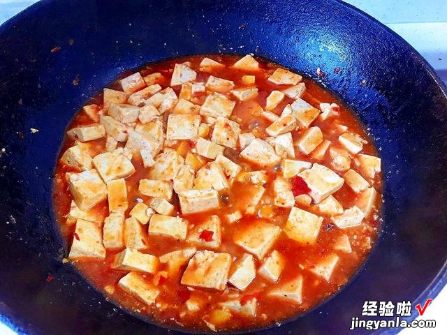 做麻婆豆腐，牢记3个小技巧，比吃肉还下饭，在家也能做得很正宗