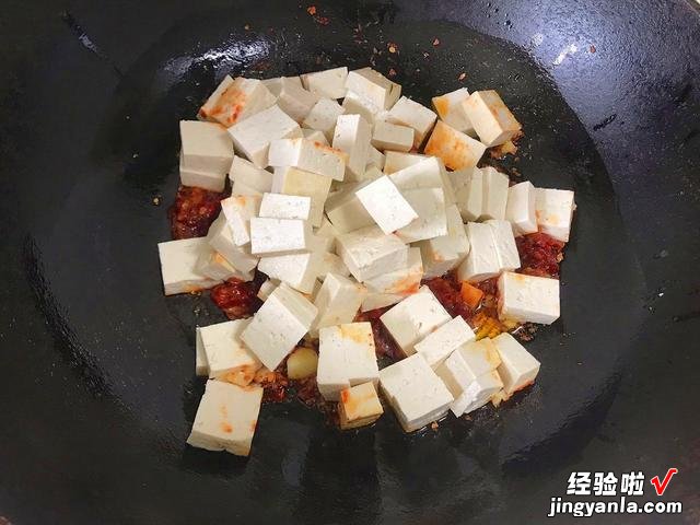 做麻婆豆腐，牢记3个小技巧，比吃肉还下饭，在家也能做得很正宗