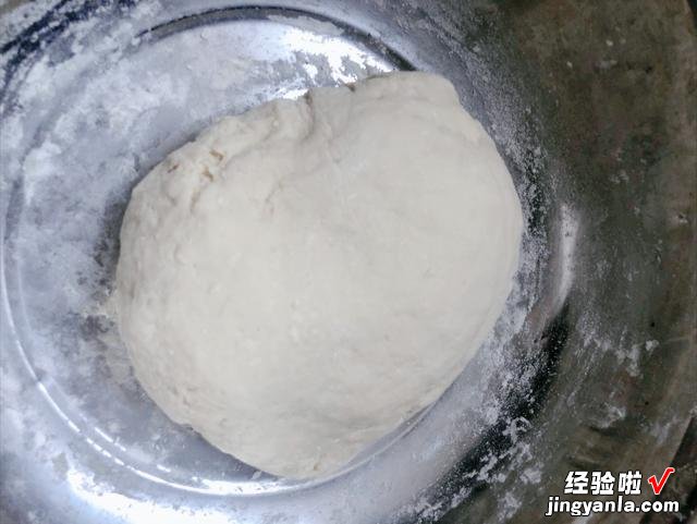 死面大饼怎么做才软而不硬？该用什么水和面？教程来了，一看就会