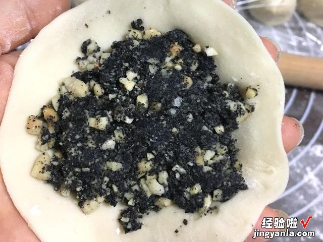 黑芝麻最好吃的5种做法，步骤简单，滋补极佳，快学会做给家人吃