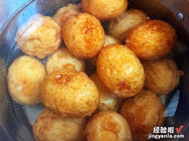孩子最爱吃的“虎皮鸡蛋”,步骤简单,蛋皮有嚼劲,蛋黄比肉还香