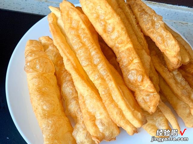 油条店的老配方,步骤简单,适合新手学,出锅蓬松酥脆,特别好吃