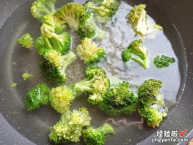 虾仁最好吃的4种做法,步骤简单,鲜嫩美味解馋,很适合新手学习
