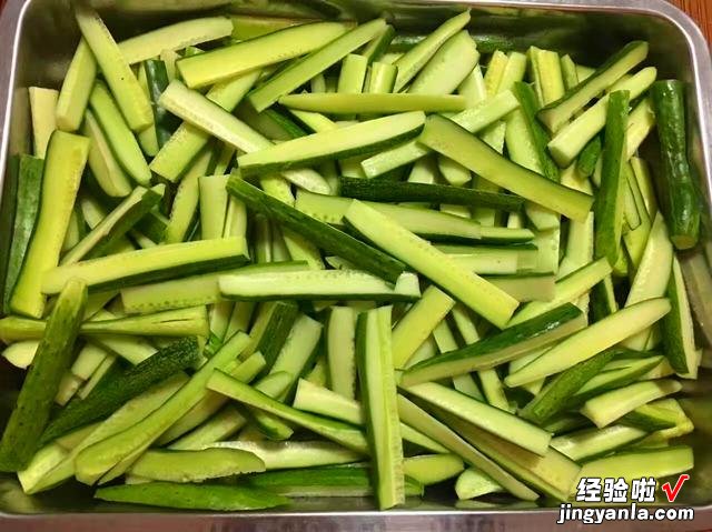 趁着阳光充足,这9种蔬菜可以多晒一些,留着冬天吃,炖肉特别香