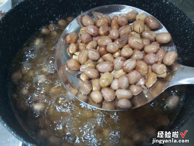 花生米最好吃的5种做法，步骤简单，又香又酥又脆，建议收藏备用