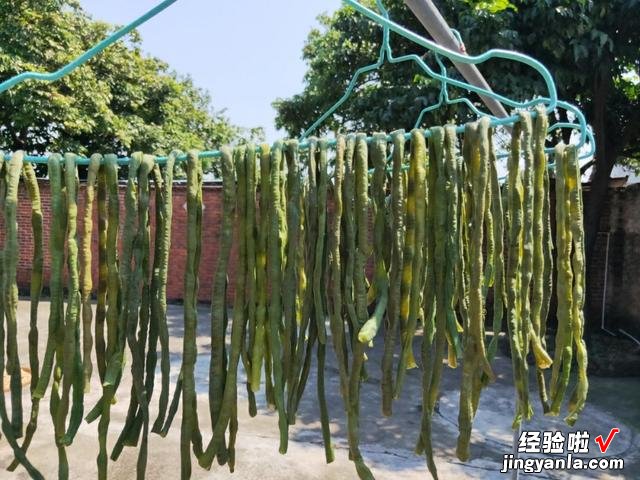 立秋前后,把6款蔬菜晒干,做法简单,放一年不坏,冬天炖肉很香