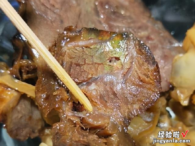 熟牛肉切开有彩虹色，还能继续吃吗？为了家人的健康，不妨看一看