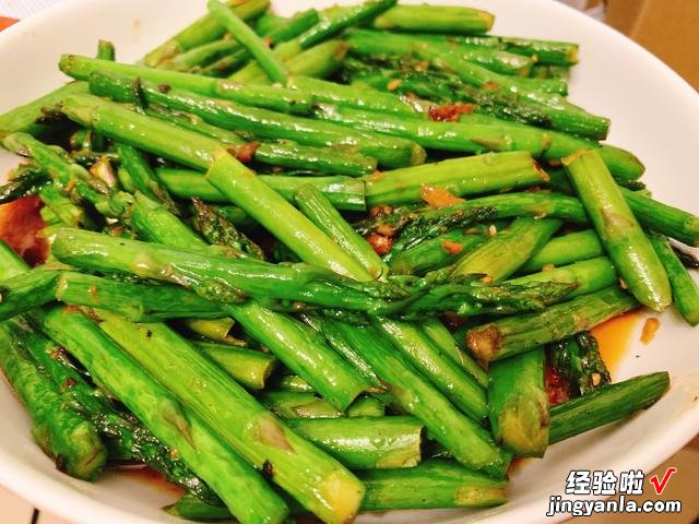 芦笋应该怎样挑？看这3个部位就行，又鲜又嫩，菜贩子都夸你厉害