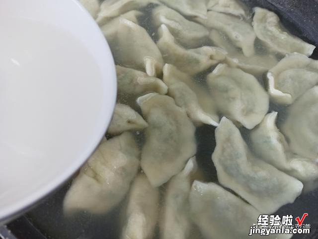 头伏到吃饺子，分享8种饺子馅的调法，有荤有素，鲜嫩营养又多汁