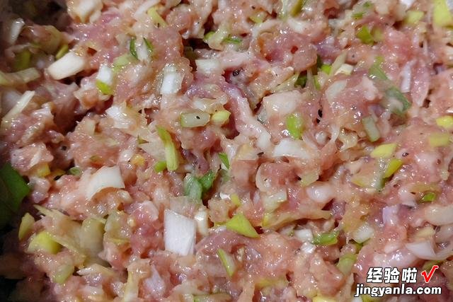 猪肉饺子配什么菜好吃？教你5种不同搭配，香味扑鼻，好吃没腥味