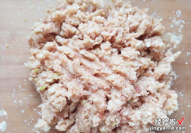 猪肉饺子配什么菜好吃？教你5种不同搭配，香味扑鼻，好吃没腥味