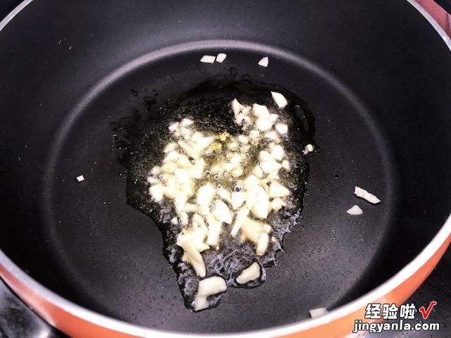 广东人教我炒青菜，牢记3个小技巧，青菜翠绿不出水，比饭店好吃