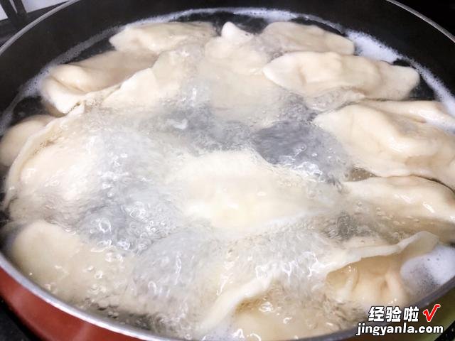 夏天调饺子馅，还得用这菜，汁多味美，营养丰富，老公一次吃3盘