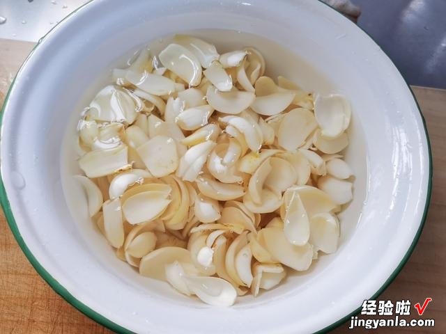绿豆熬汤配什么最好?教你6种不一样的做法,营养丰富,消暑解渴