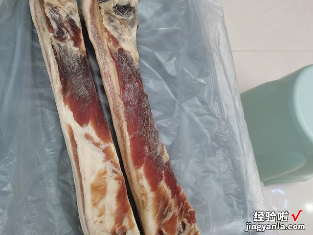炒腊肉,最忌直接下锅炒!多加2步,腊肉香气四溢,不腻不干不柴