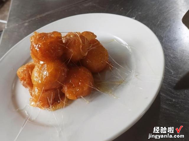 做拔丝香蕉,应该用水拔还是油拔?记住这个配方和顺序,一次成功