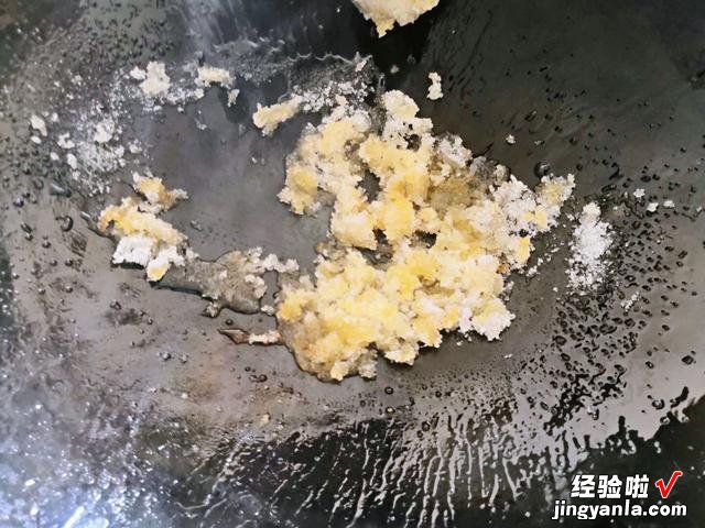 做拔丝香蕉,应该用水拔还是油拔?记住这个配方和顺序,一次成功