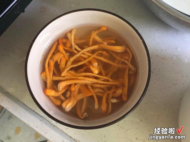 广东老火靓汤的3种做法，用料精确到克，营养滋补，竟显岭南风味