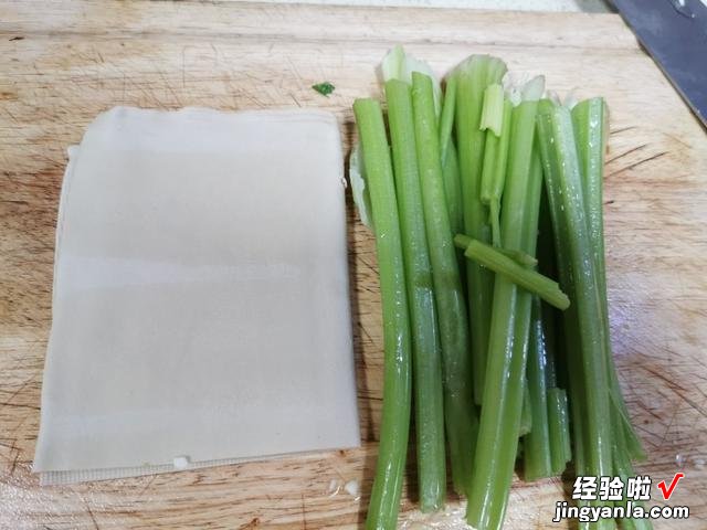 老干妈鸡肉包的做法，个个饱满多汁，香辣可口，比外面买的还好吃