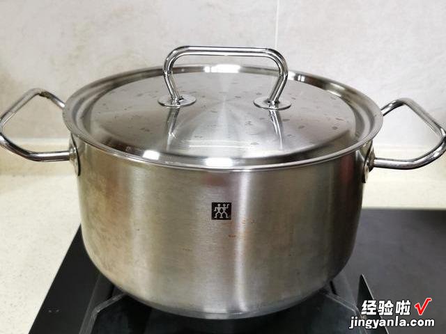 秘制卤水配方,适合4到6斤的肉类,猪蹄、牛肉、鸡腿,越卤越香
