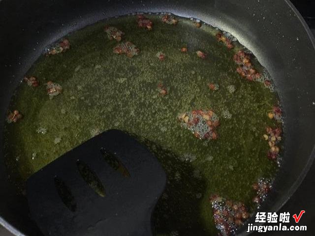 家中自制牛肉酱，秘制配方，手把手教你，夹馒头卷饼拌面吃啥都香